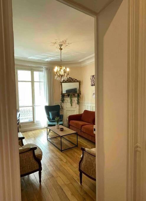 Appartment Close To Monuments ปารีส ภายนอก รูปภาพ